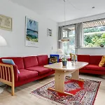 Three-bedroom In Knebel