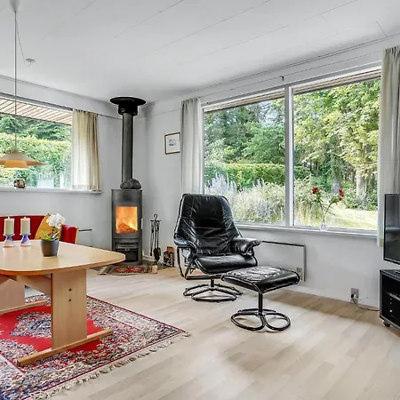 Three-bedroom In Casa vacanze *