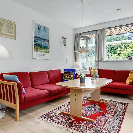 Three-bedroom In Knebel