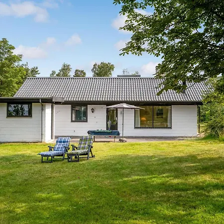 Three-bedroom In Holiday home Knebel