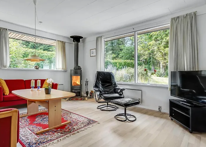 Three-bedroom In Holiday home *