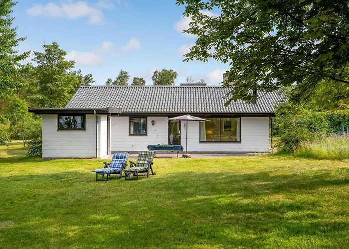 Three-bedroom In Holiday home Knebel