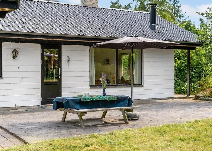 Three-bedroom In Holiday home